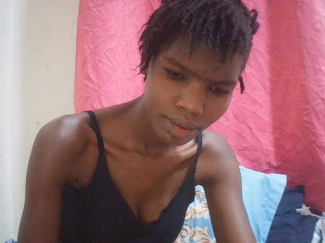 Beautyviny2 live cam on BongaCams