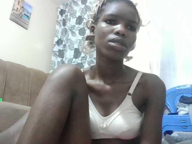 Beautyviny2 live cam on BongaCams