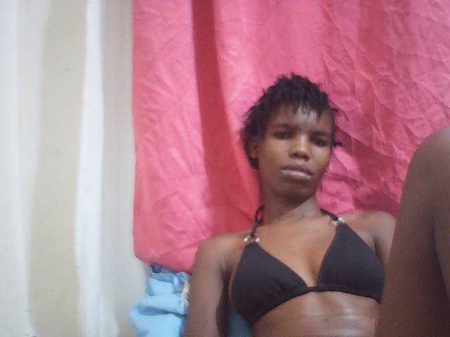 Beautyviny2 live cam on BongaCams