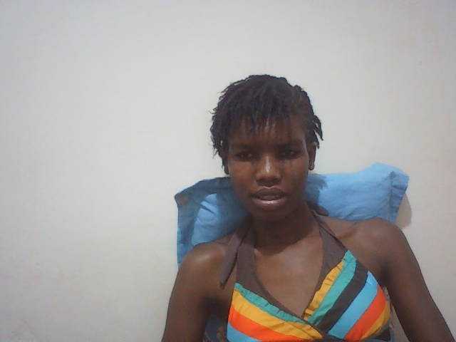 Beautyviny2 live cam on BongaCams