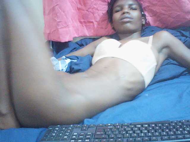 Beautyviny2 live cam on BongaCams