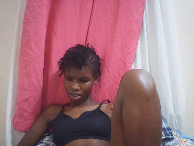 Beautyviny2 live cam on BongaCams