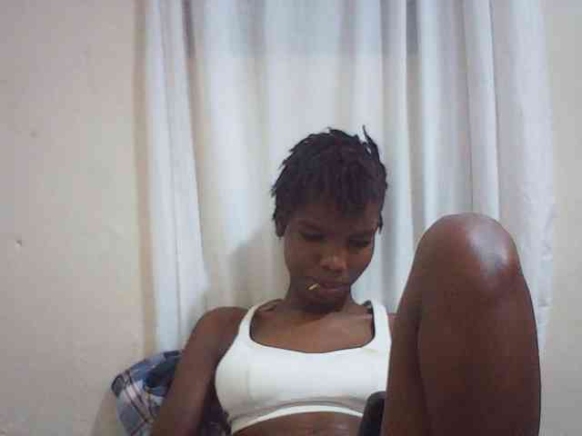 Beautyviny2 Live Webcam on BongaCams