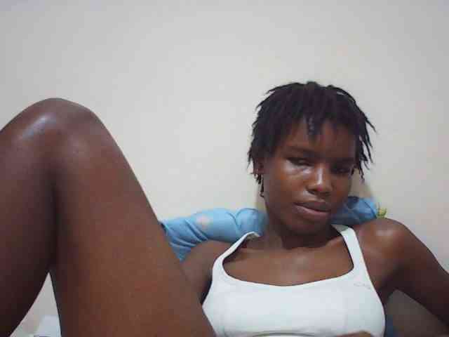 Beautyviny2 Live Webcam on BongaCams
