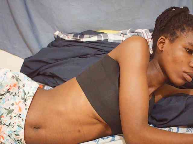 Beautyviny2 — live female cam on BongaCams