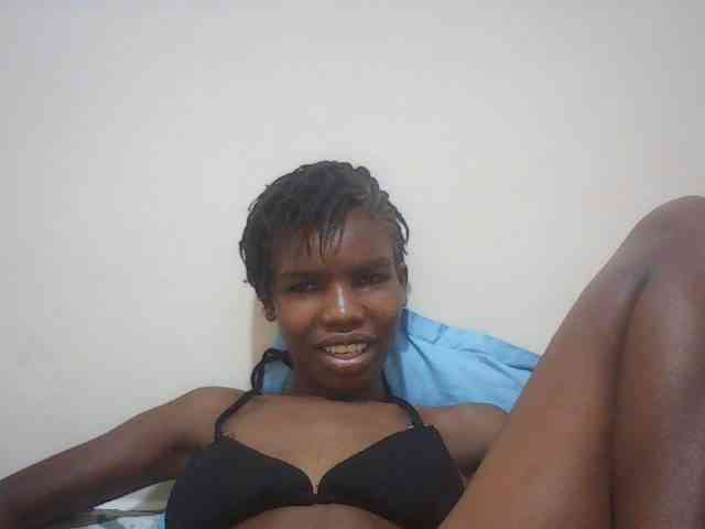 Beautyviny2 Live Webcam on BongaCams