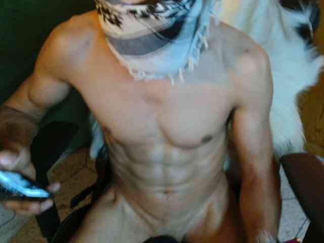โมเดลนี้กำลังถ่ายทอดสดอยู่. MuskMaster