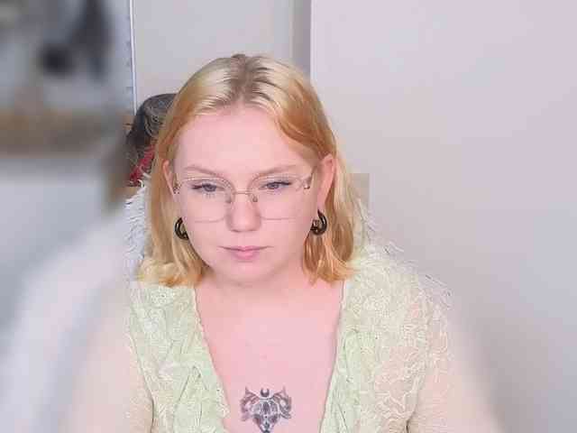 softifocus Live Webcam on BongaCams