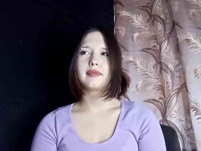 LucillaTienken Live Webcam on BongaCams