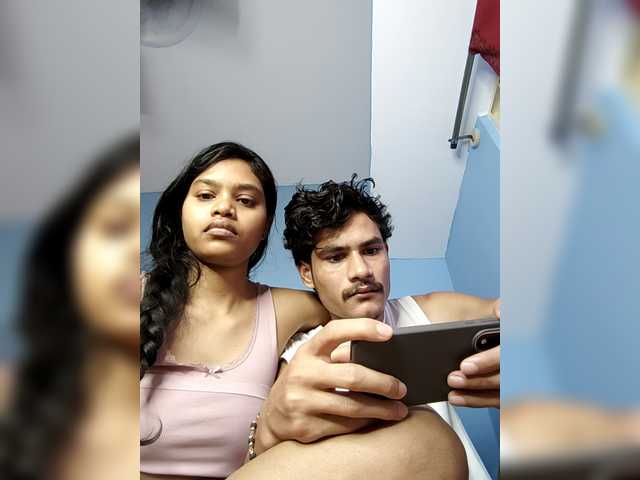 le modèle Alexa-90 est en webcam porno dans un show sur le site bongacams, il possède les tags suivants: Indian,Brunette,Shaved