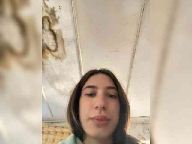 Modella: Laurie-Corny