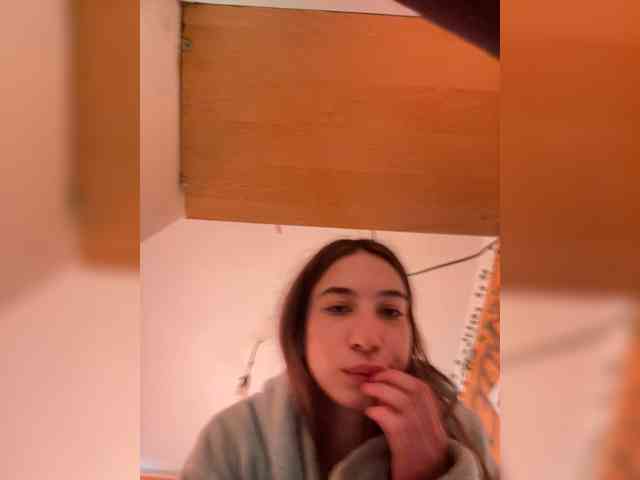 模特: Laurie-Corny