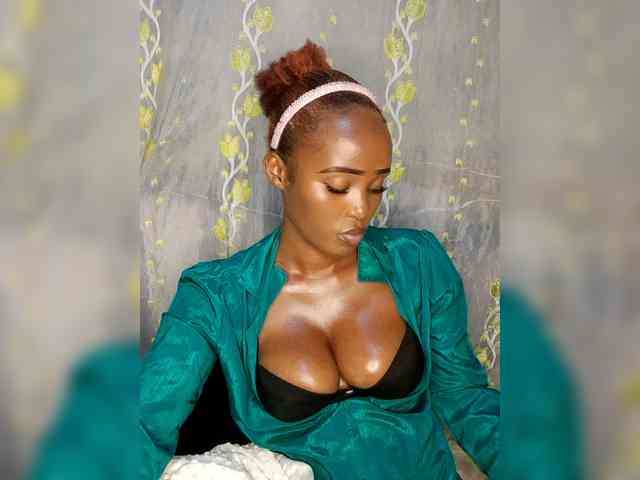 BlacksugarBaby webcam