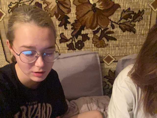 le modèle sweet-and-mint est en webcam porno dans un show sur le site bongacams, il possède les tags suivants: White/Caucasian,Blonde,Shaved