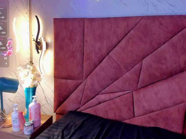 AriannaFoxxy live cam on BongaCams