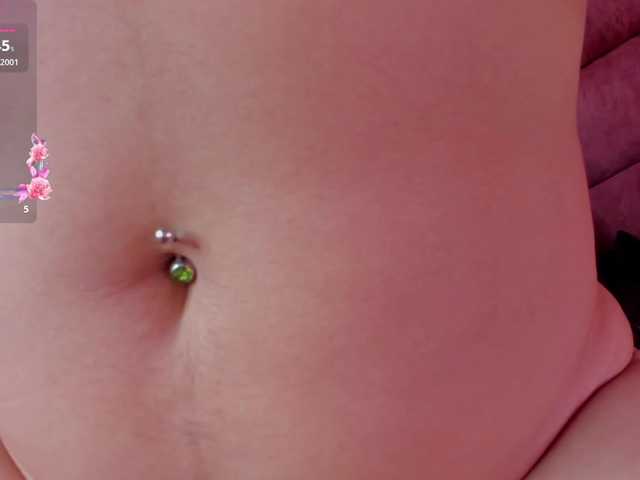 AriannaFoxxy live cam on BongaCams