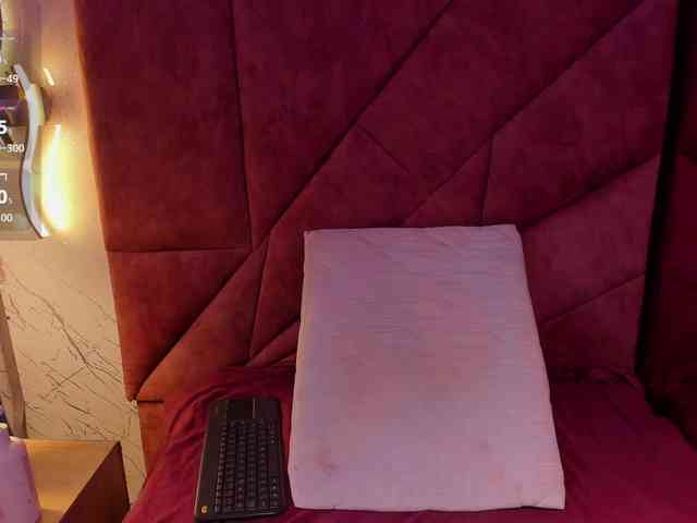 AriannaFoxxy webcam