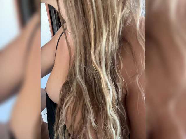 Sex-mia live cam on BongaCams