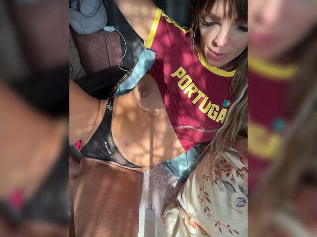 Sex-mia live cam on BongaCams