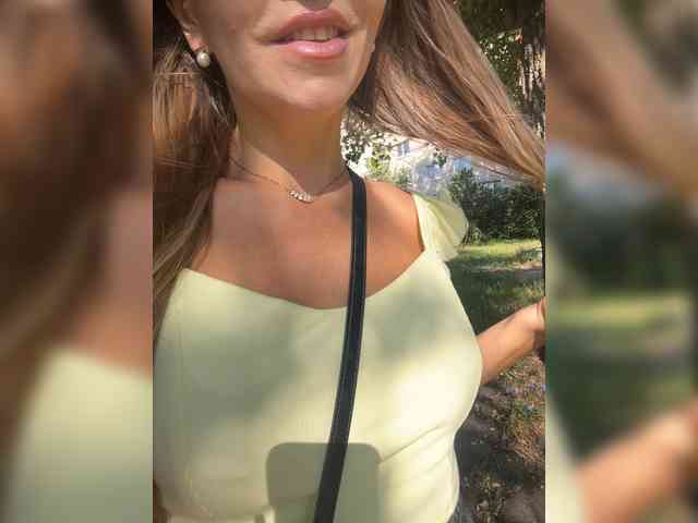 Sex-mia Sex Cam Show