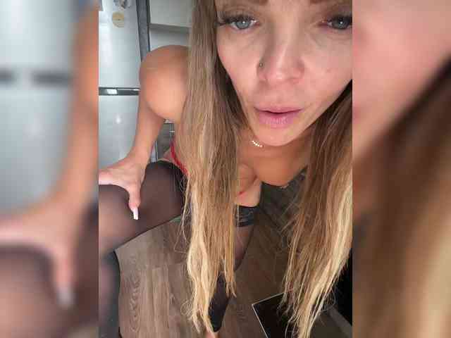 Sex-mia Sex Cam Show