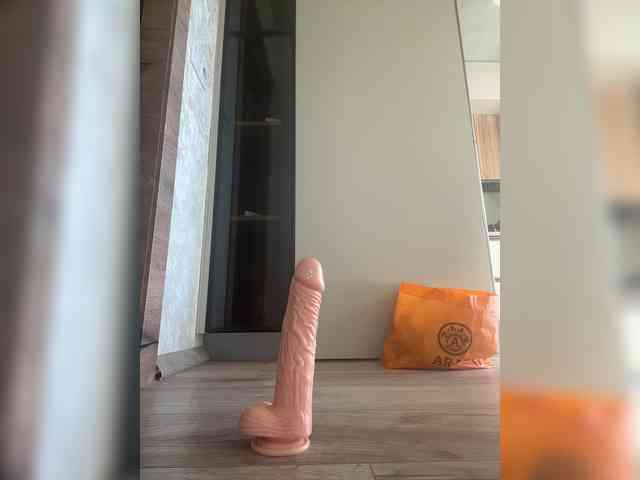 Модель: Sex-mia