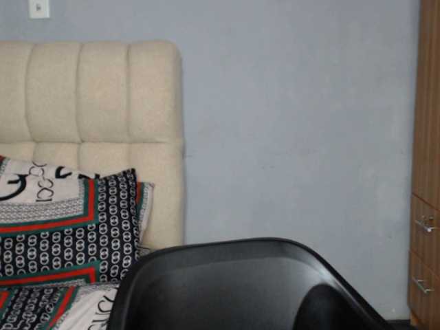 Shallie-choco live cam on BongaCams