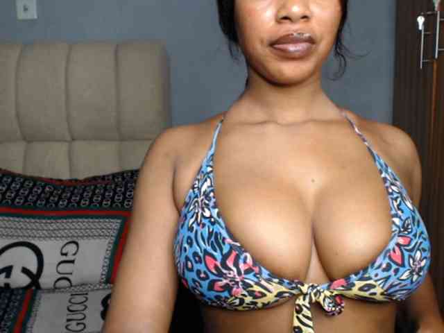 Shallie-choco webcam