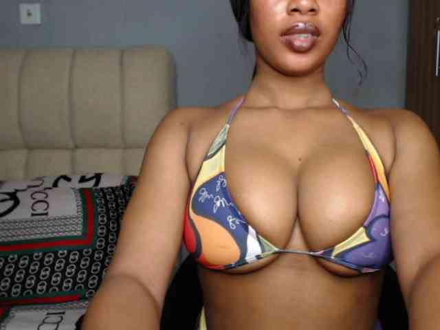 Shallie-choco webcam