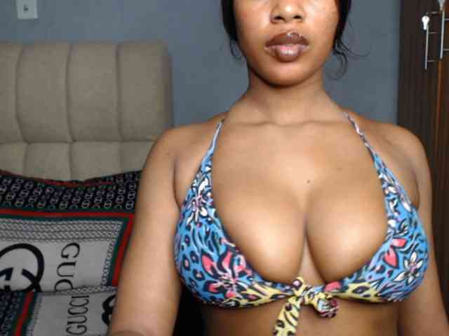 Shallie-choco webcam