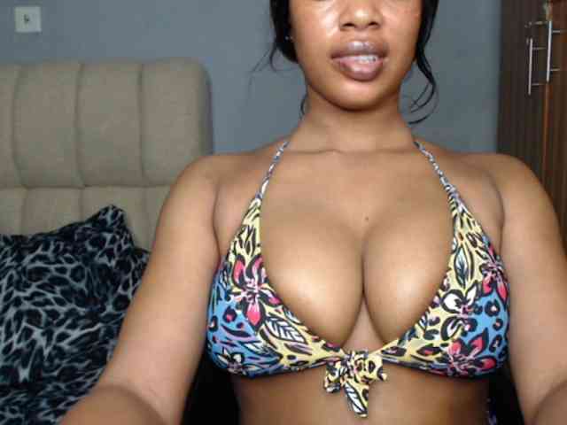 Shallie-choco webcam