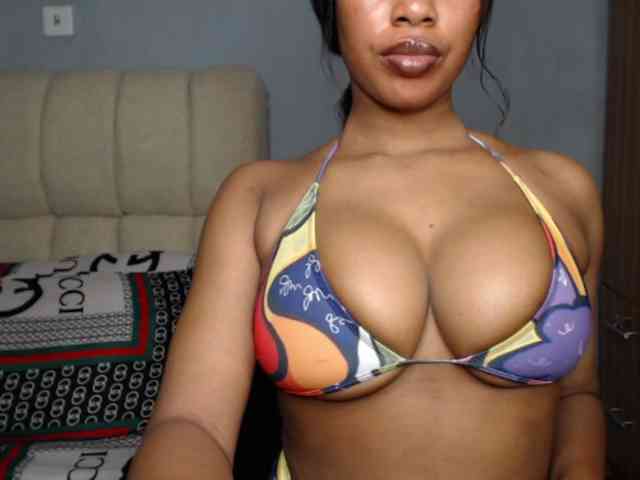 Shallie-choco webcam