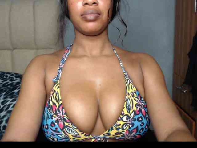 Shallie-choco webcam