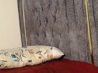 QueenMyaa Porn Show