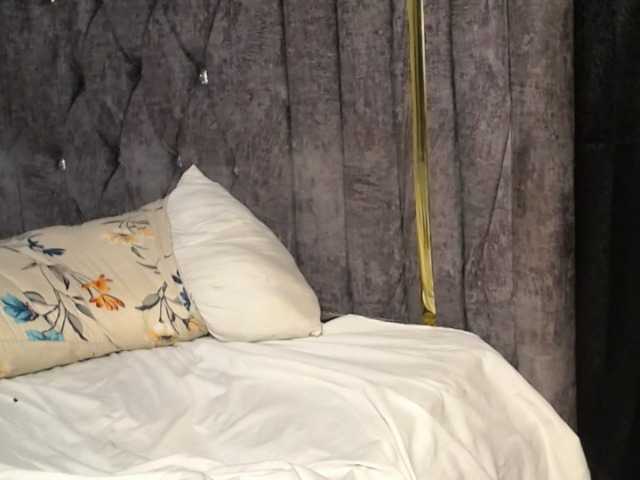 QueenMyaa live cam on BongaCams
