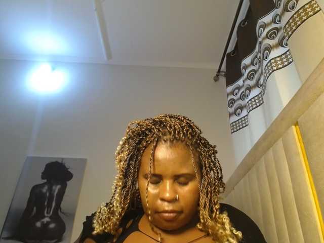 QueenMyaa