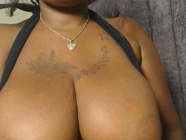 QueenMyaa QueenMyaa