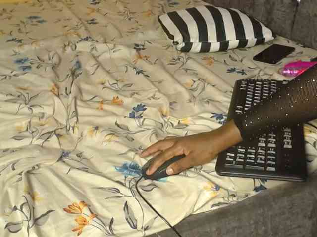 QueenMyaa Live Webcam on BongaCams