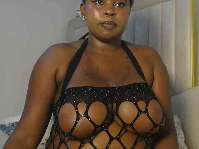 QueenMyaa