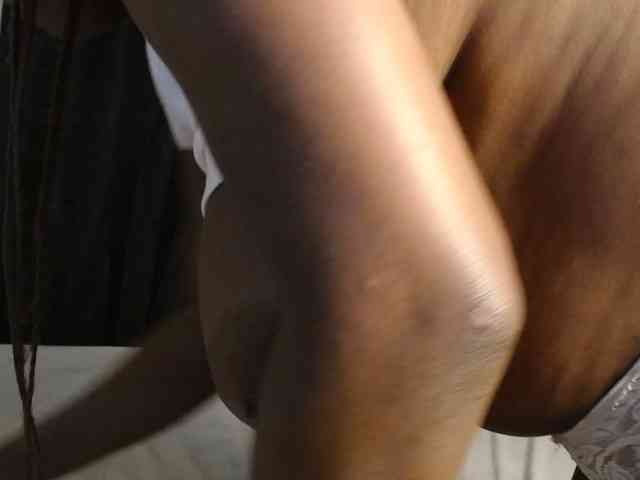 QueenMyaa webcam