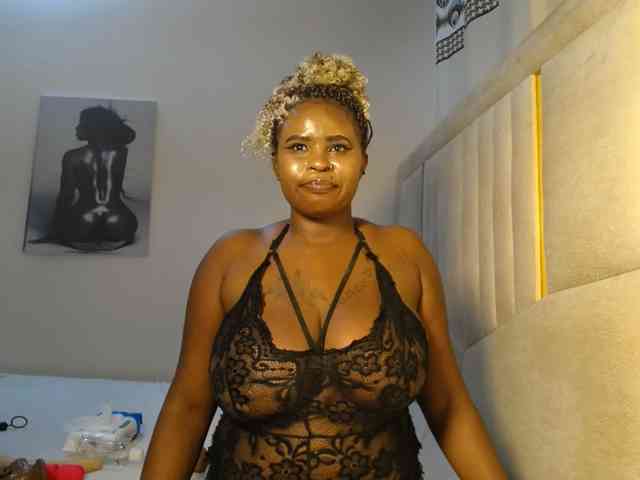 QueenMyaa