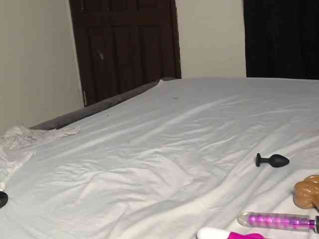 QueenMyaa webcam