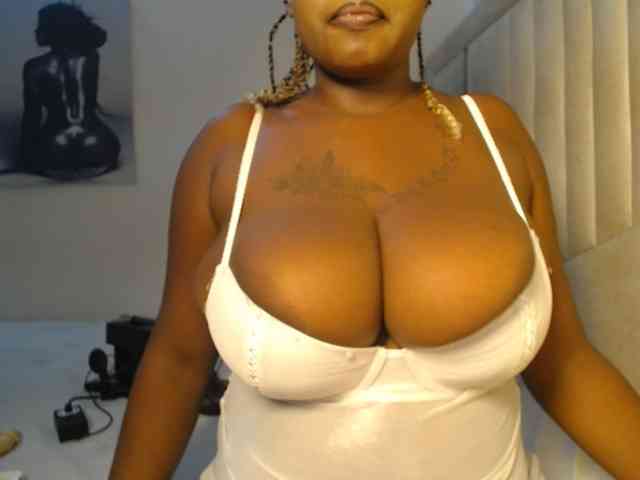 QueenMyaa