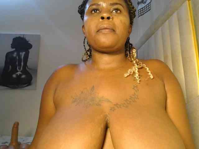 QueenMyaa