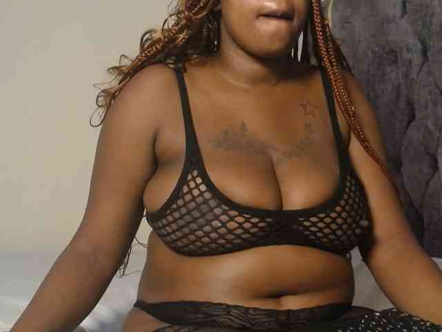 QueenMyaa QueenMyaa