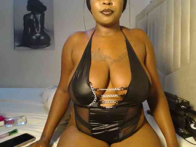 QueenMyaa