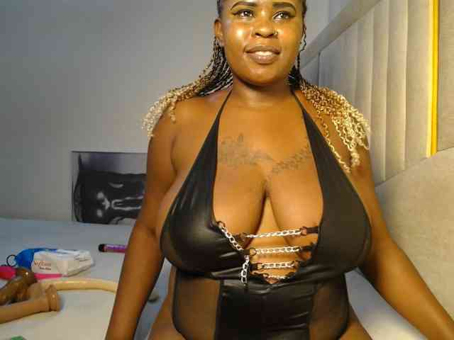 QueenMyaa