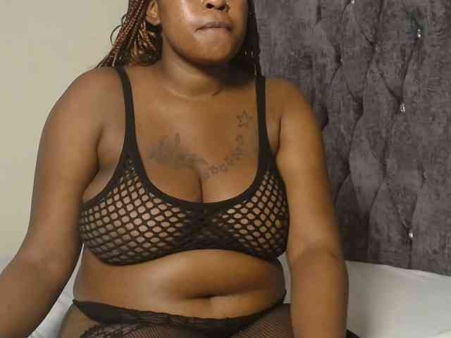 QueenMyaa QueenMyaa