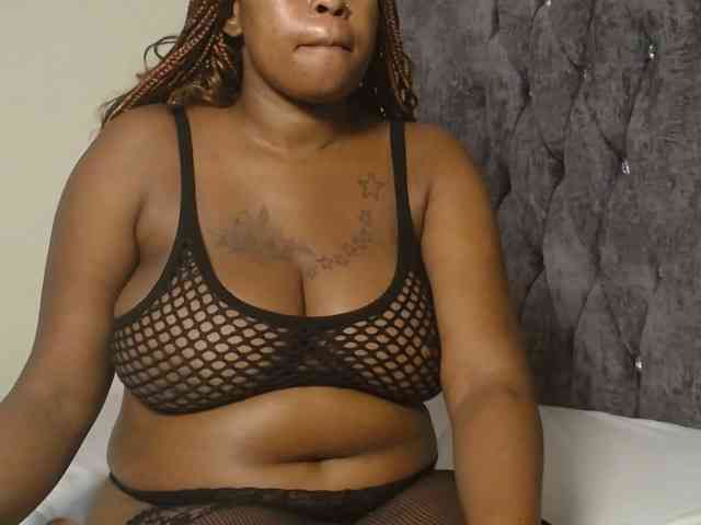 QueenMyaa QueenMyaa