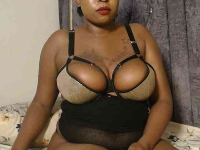 QueenMyaa